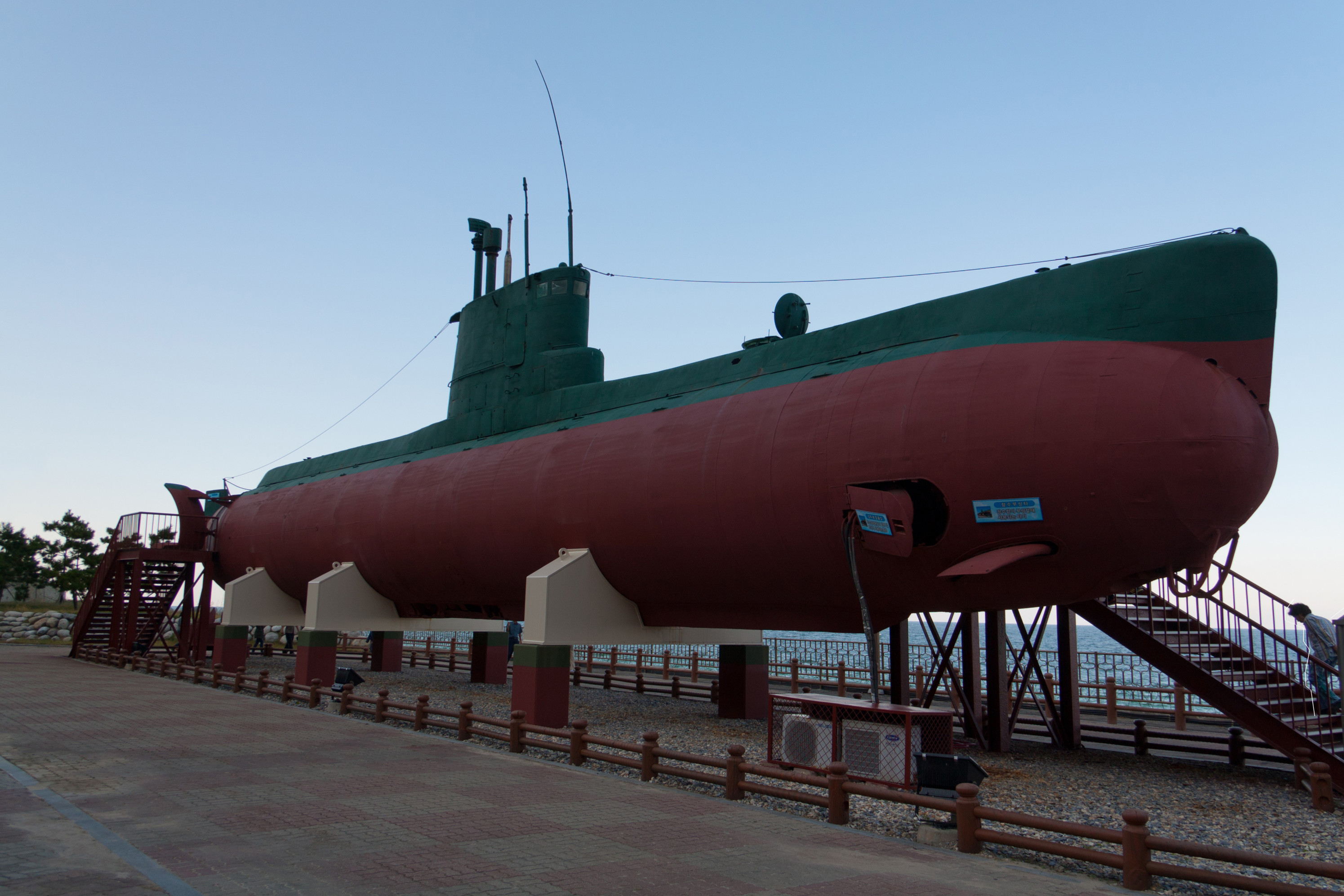 A “Sang-O” North Korean submarine, one of few images of North Korean submarine technology. This model differs from the supposedly nuclear-enabled design, however.