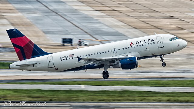 A Delta Airbus takes off at Atlanta Hartsfield–Jackson airport