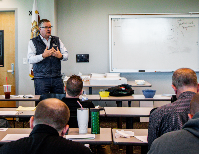 I-system instructor teaching a workshop